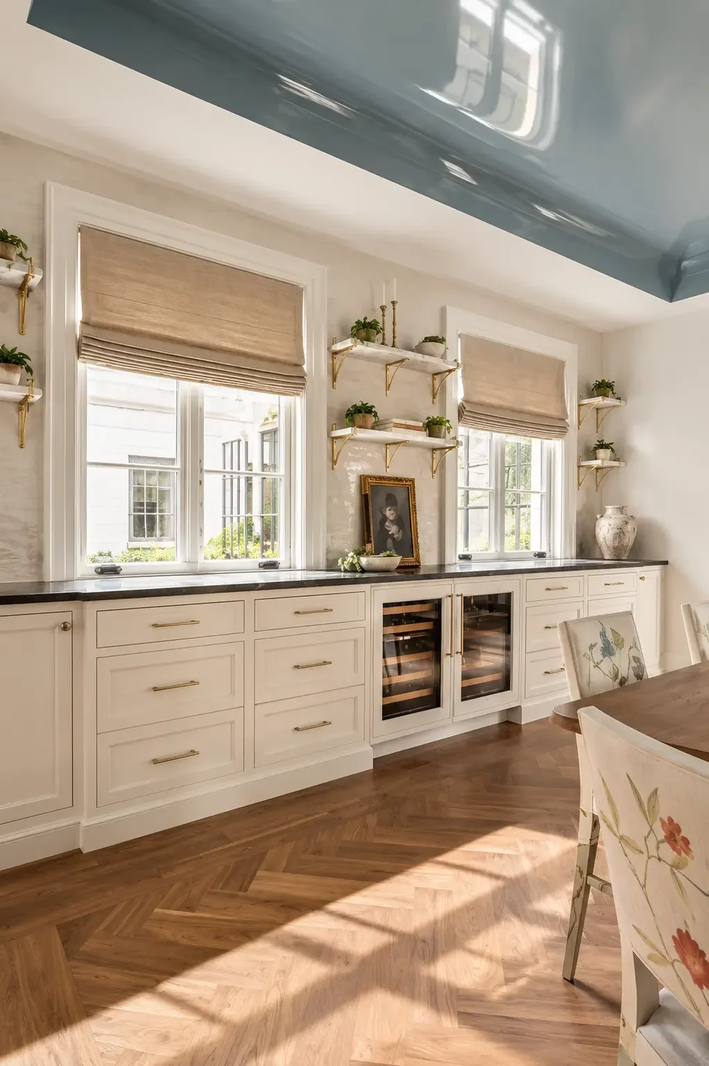 Butler's pantry with blue-gray gloss ceiling in Haworth, NJ