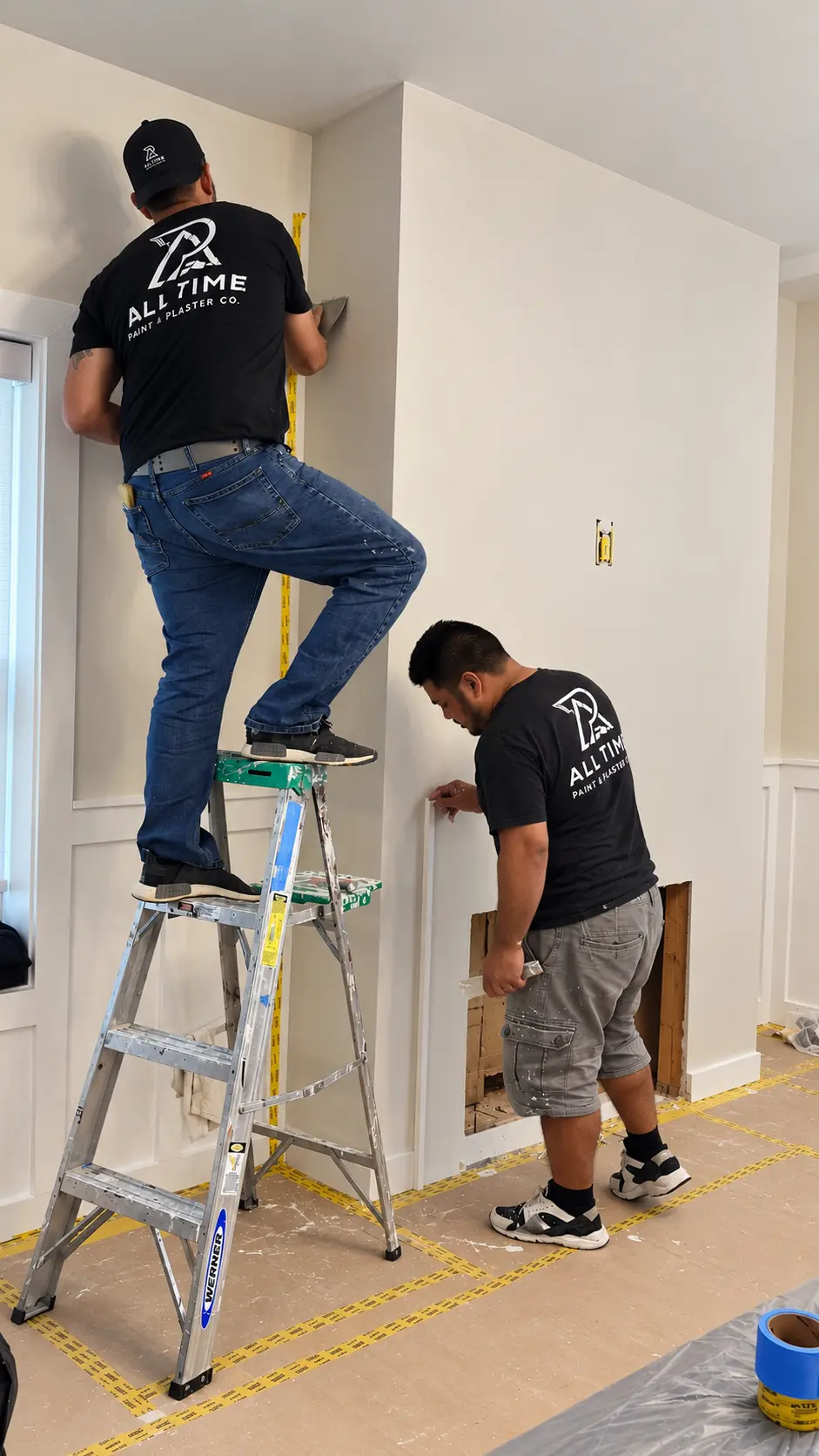 Skim coating and mesh reinforcement preparing a surface for decorative plaster